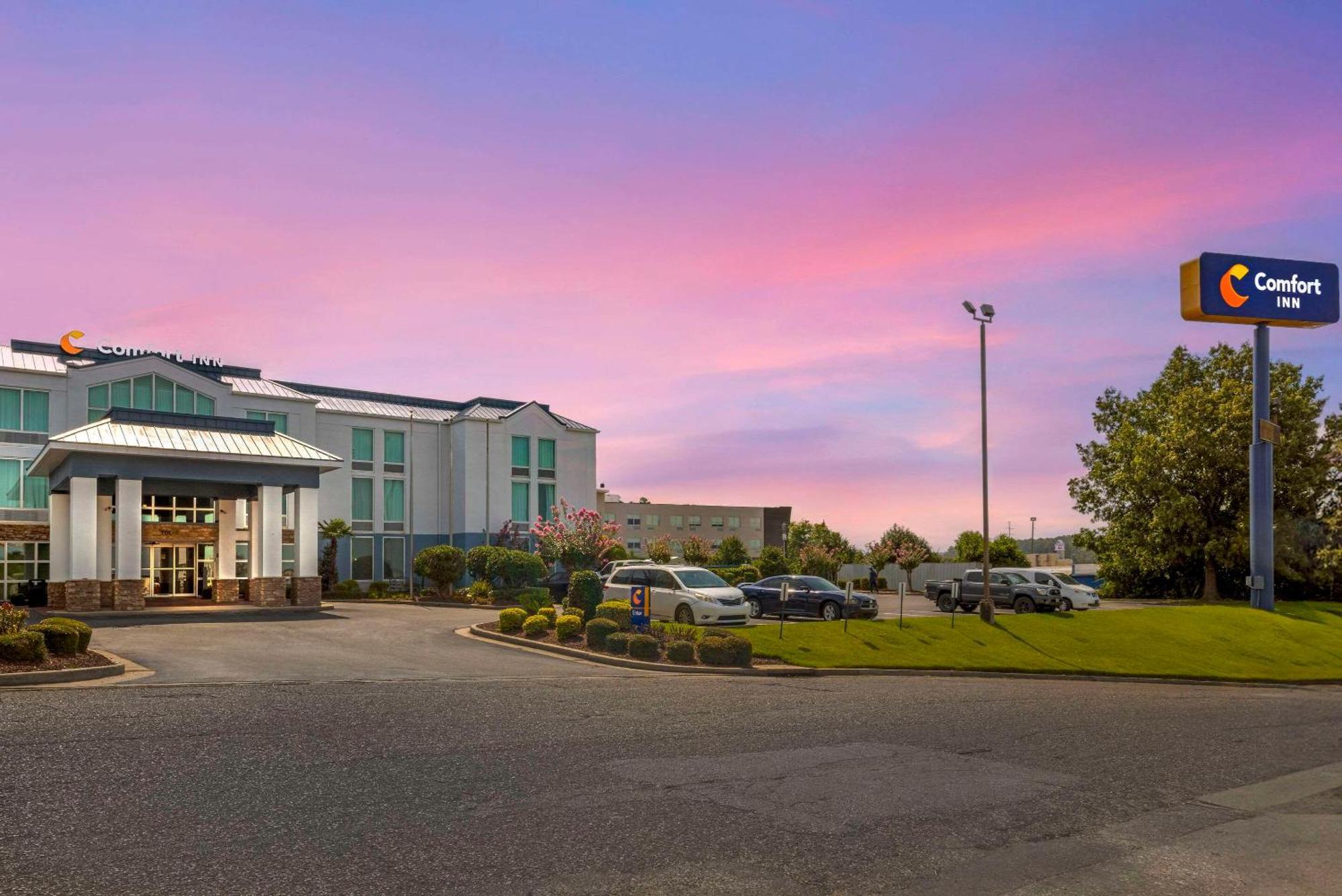 Comfort Inn Meridian Exterior photo